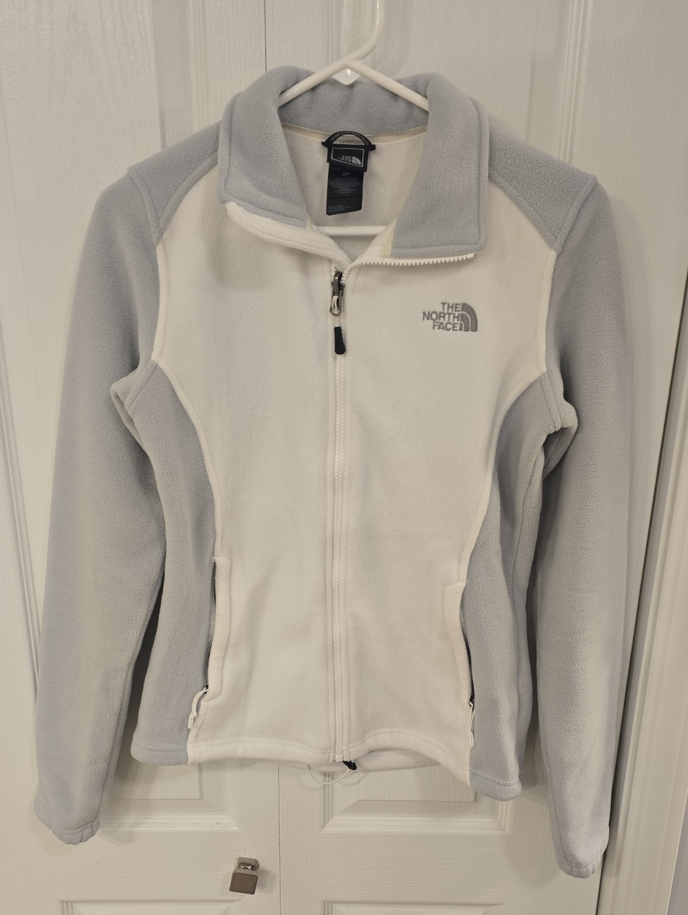 The North Face Women's White and Light Gray Fleece Jacket